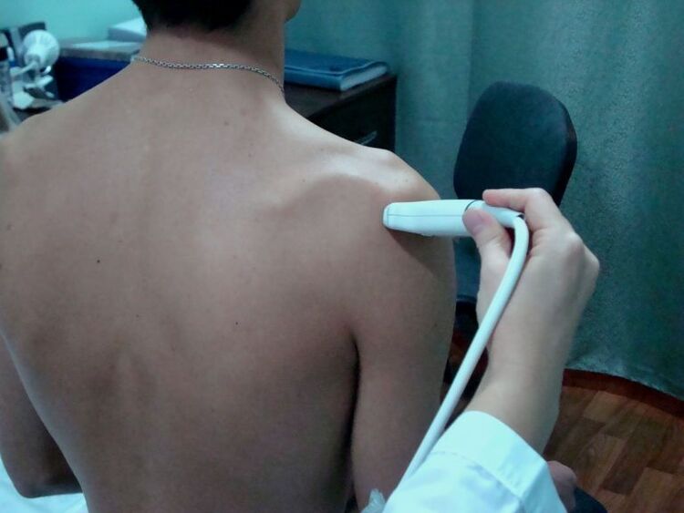 La physiothérapie moderne aide à gérer les symptômes de l'arthrose de l'épaule à un stade précoce