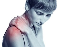 Douleur à l'épaule avec arthrose