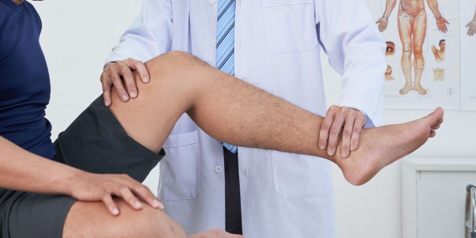 Examen du genou chez le médecin
